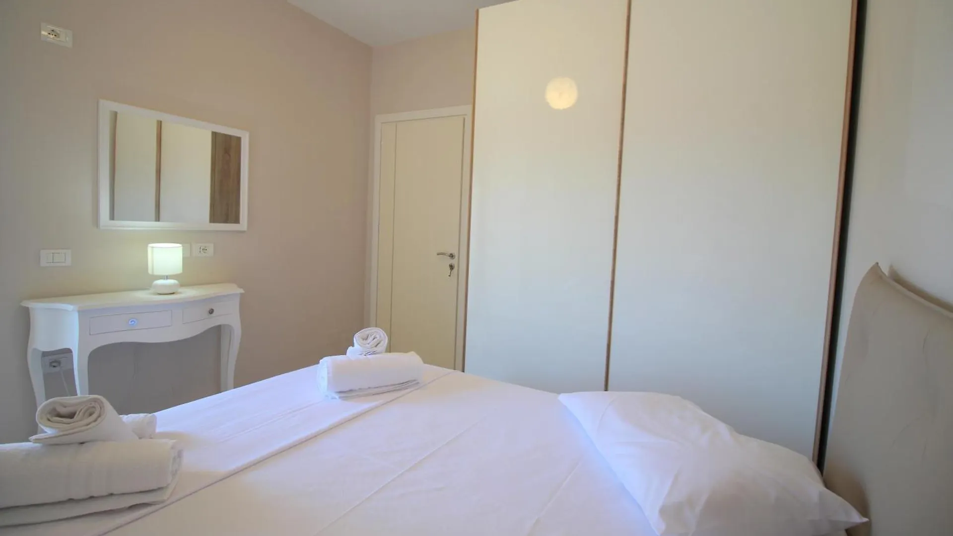 Beachfront Sion Sarande Apartment B