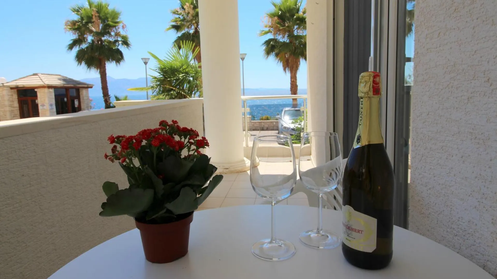Beachfront Sion Sarande Apartment B 0*,