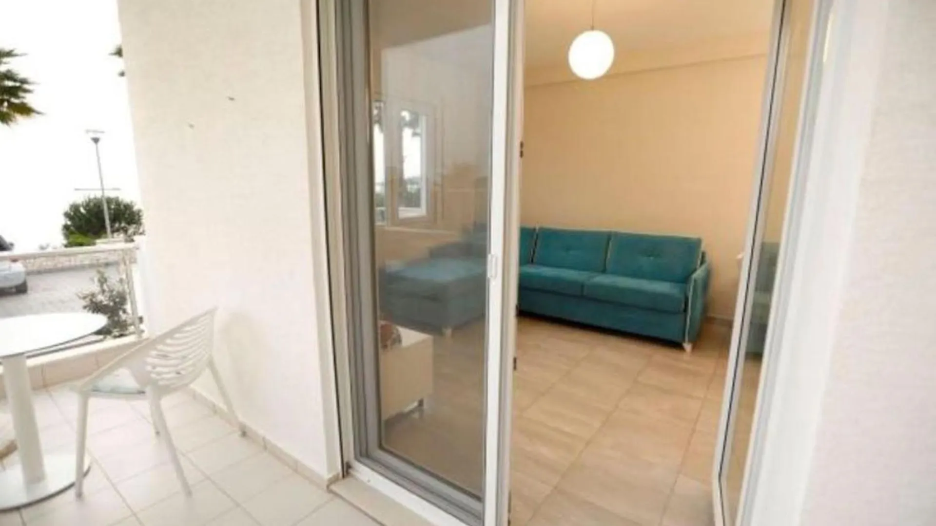 Beachfront Sion Sarande Apartment B